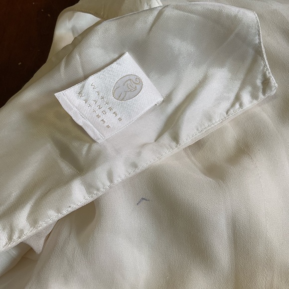 56” White 100% Silk Dress w/ Partially Open Back - Picture 4 of 4